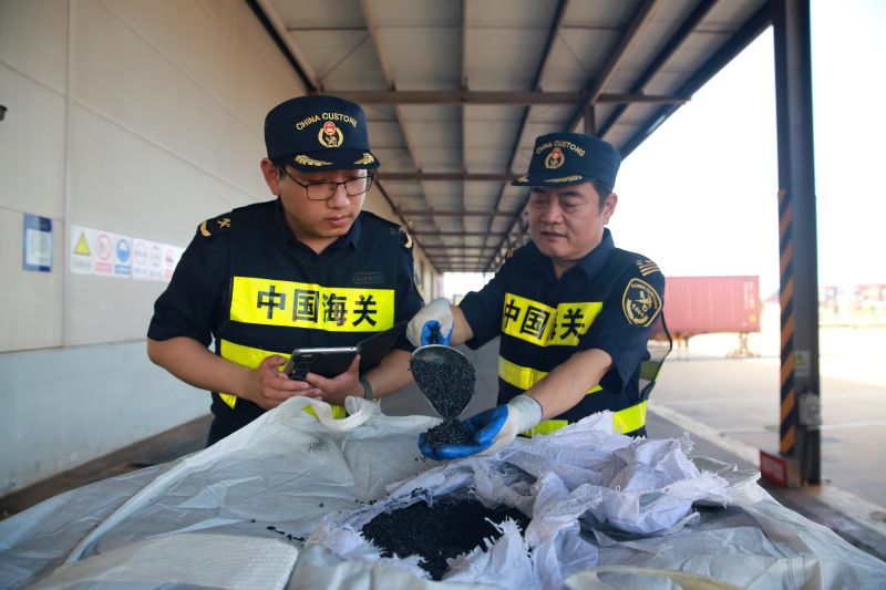 進(jìn)口危化品“零積壓” 海關(guān)新模式破解高溫季通關(guān)難題