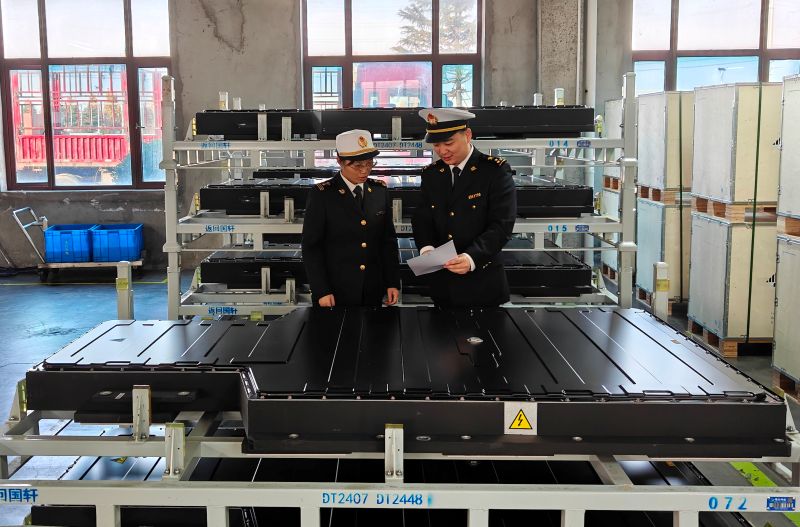 通關(guān)送暖 寒潮難阻跨境電商消費熱（圖）