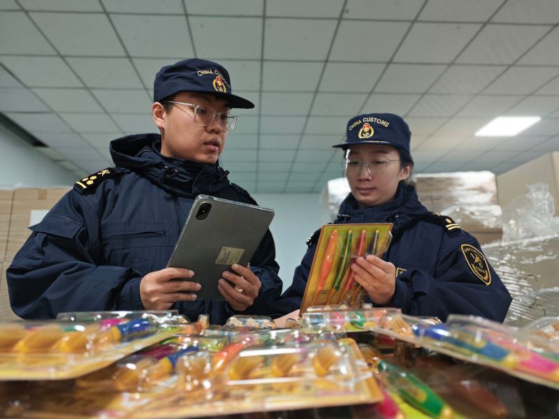 政策紅利“精準(zhǔn)滴灌” 助企出海減負(fù)增效（圖）